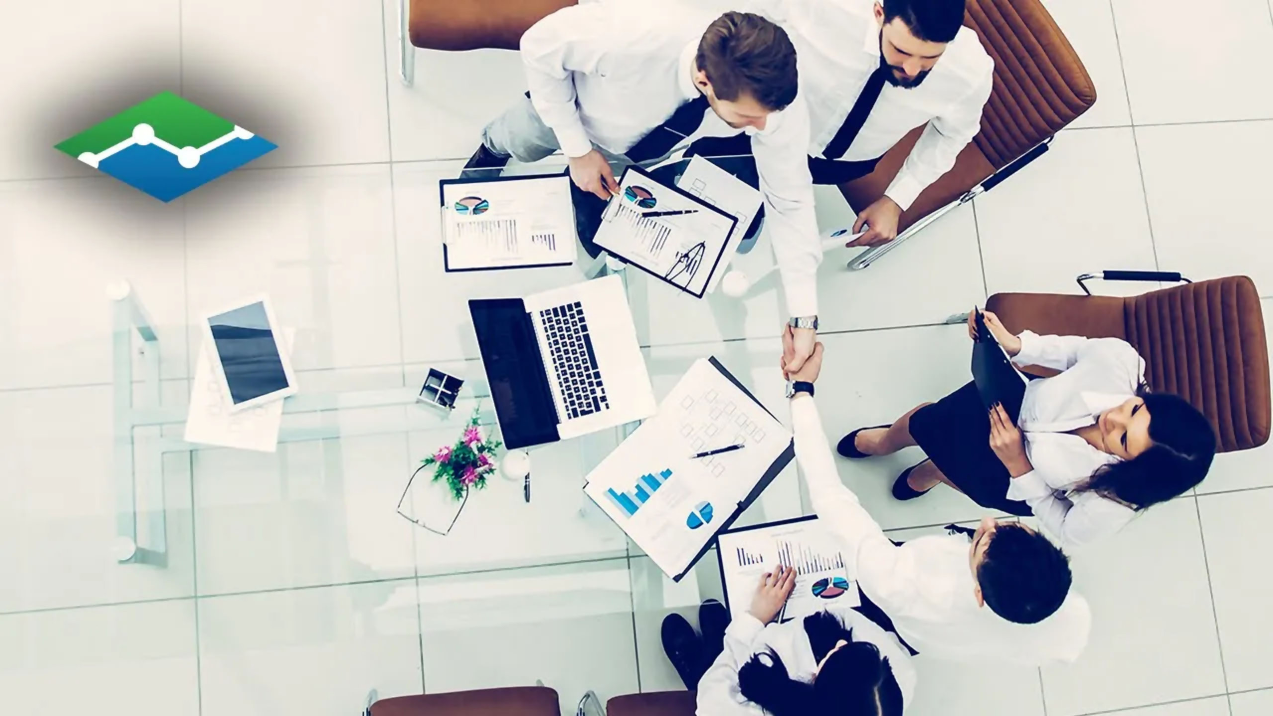 잠재 고객에게 계좌 개설을 위한 초대장을 전송하세요